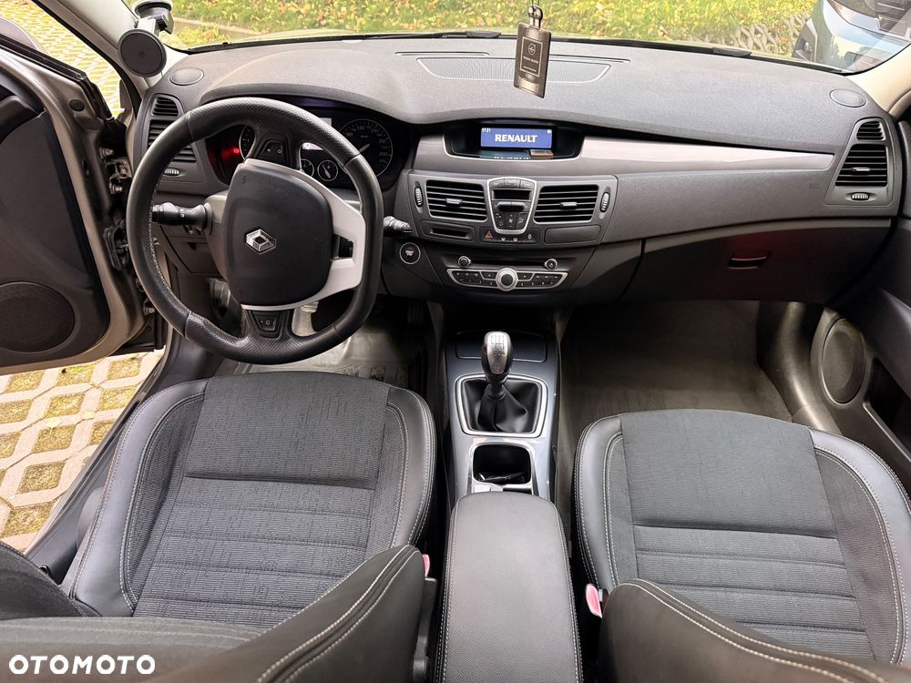 Renault Laguna - 11
