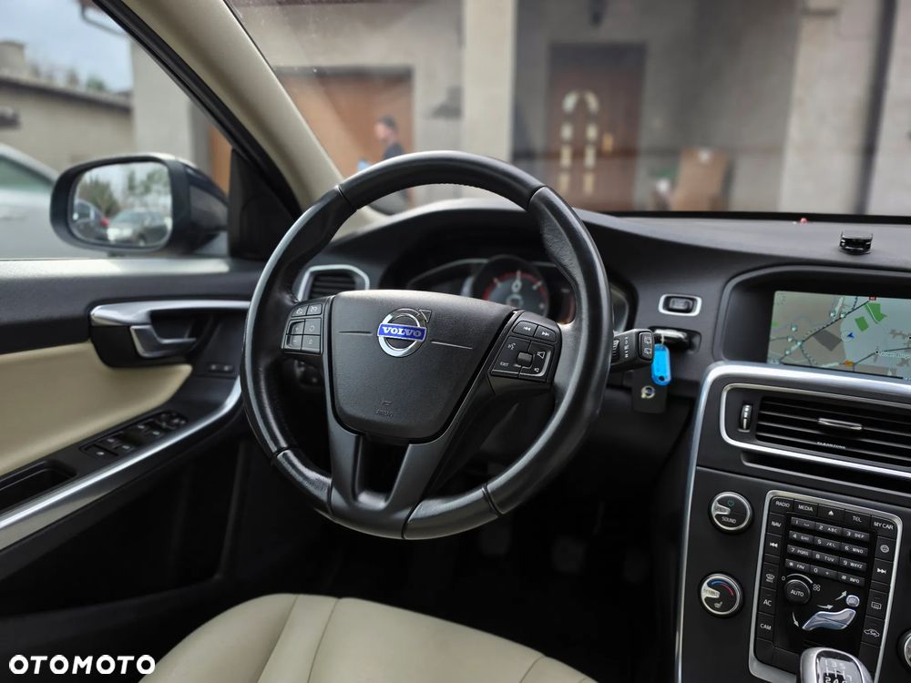 Volvo V60 - 24
