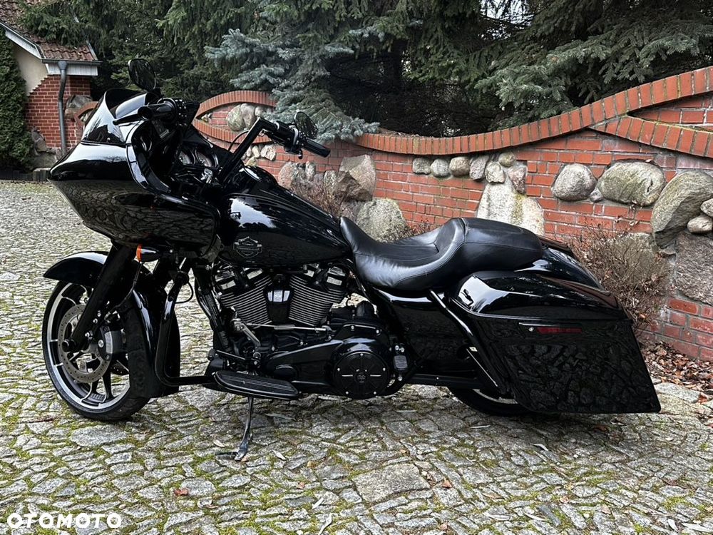 Harley-Davidson Touring Road Glide - 1