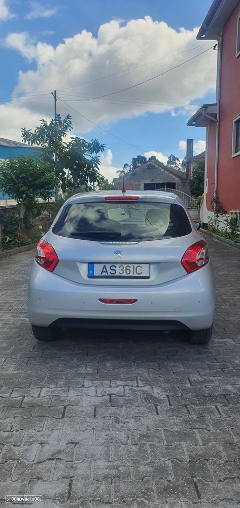 Peugeot 208 e-HDi FAP 92 EGS6 Stop&Start Allure - 9