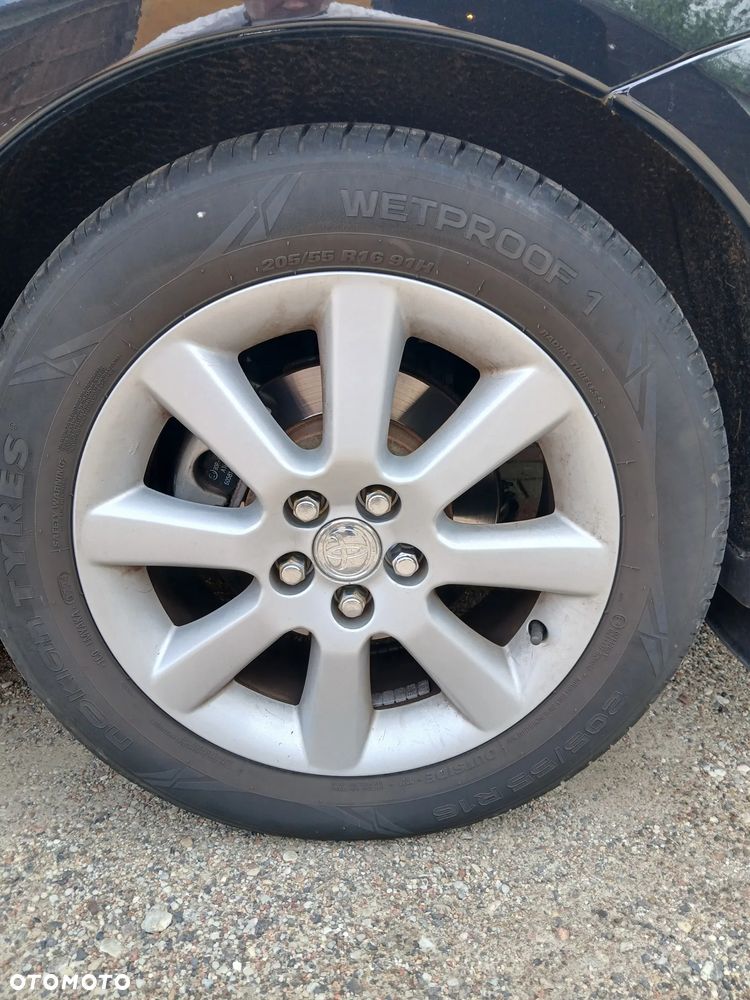 Toyota Avensis 1.8 VVT-i Sol - 27