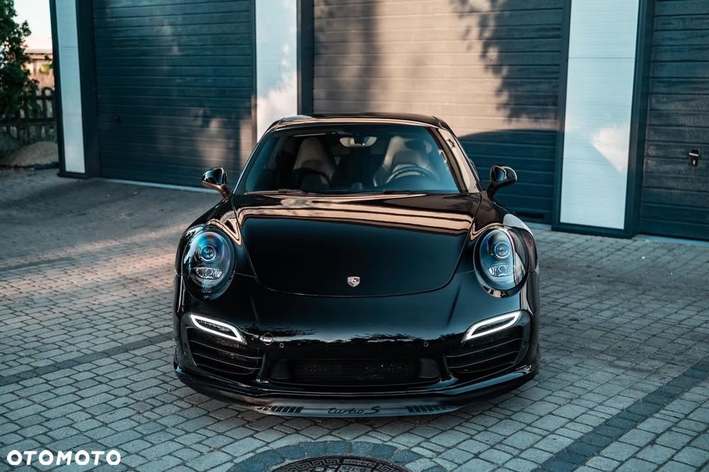 Porsche 911 Turbo - 10