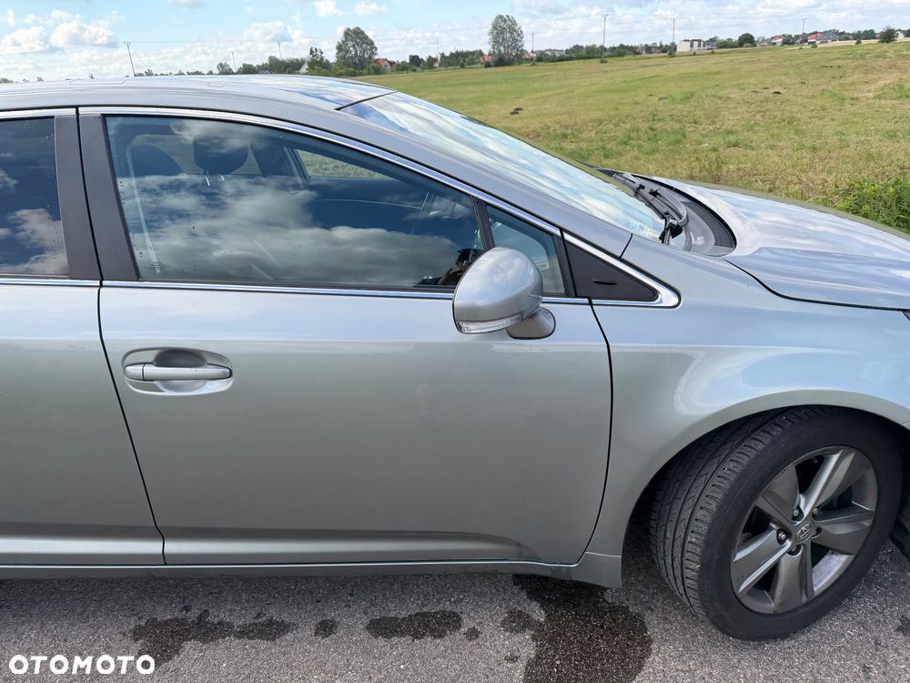 Toyota Avensis 2.0 D-4D Edition (2014) - 14