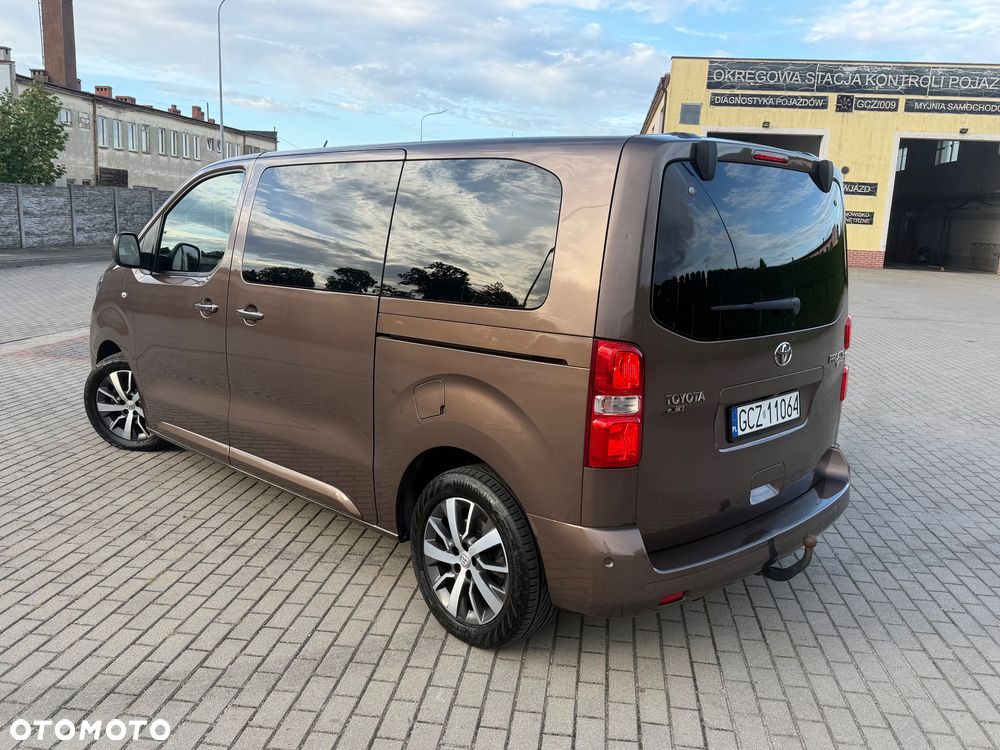 Toyota Proace Verso 2,0-l-D-4D L1 (7-Si.) Autm Executive - 4