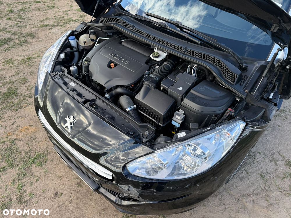 Peugeot RCZ 2.0 HDi FAP 160 Red Carbon - 21