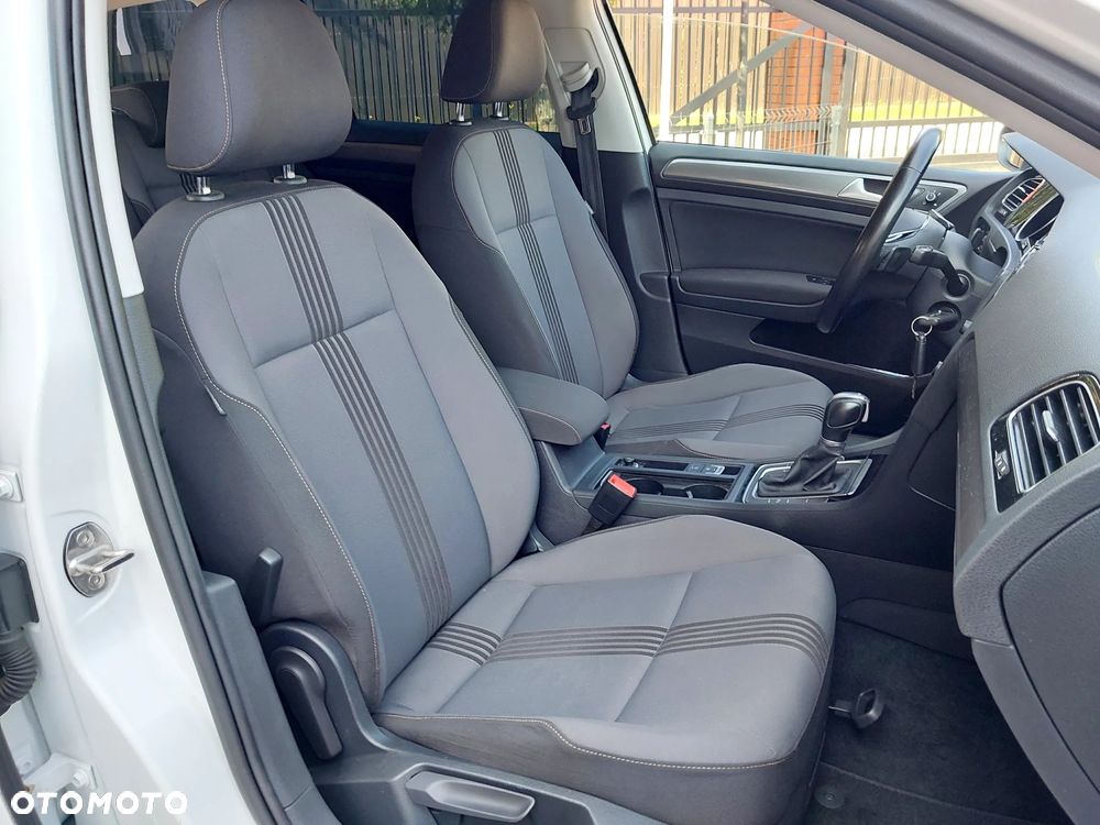 Volkswagen Golf 2.0 TDI BlueMotion Technology DSG Edition - 26