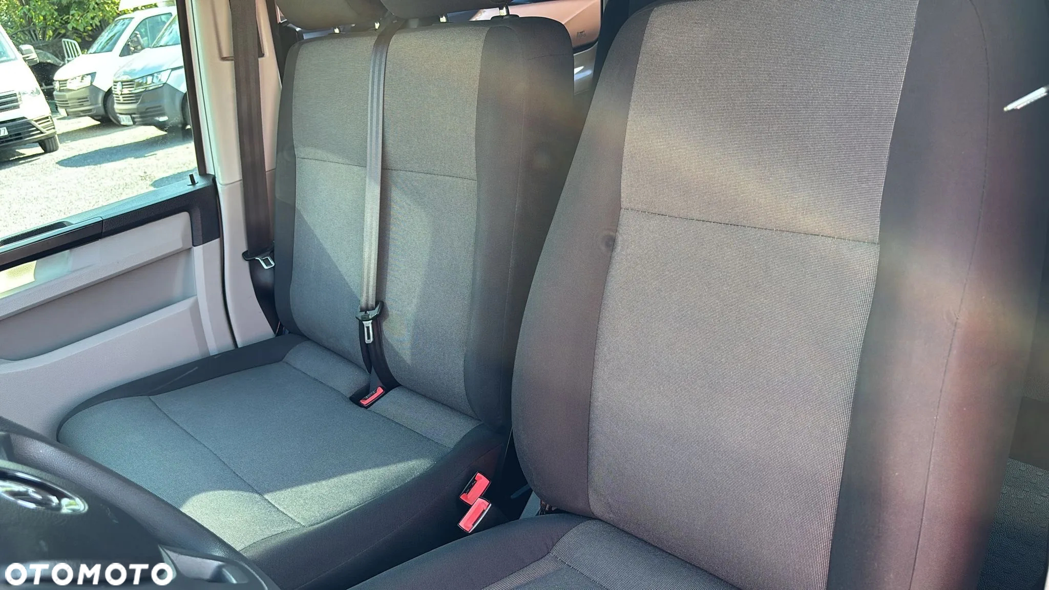 Volkswagen Transporter T6 TDI L2H1 Mixt - 13