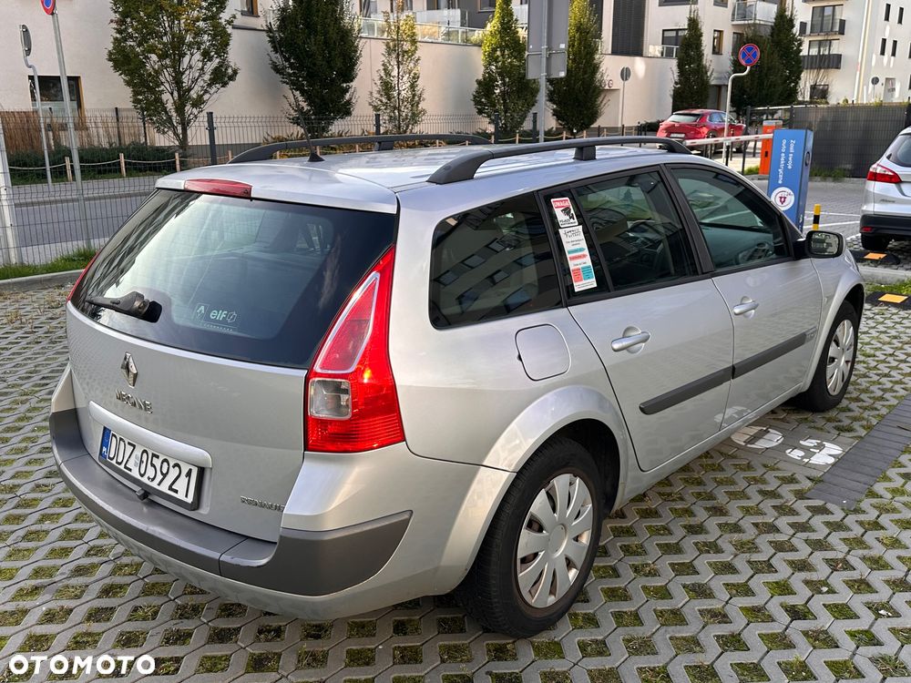 Renault Megane 1.6 Dynamique - 12