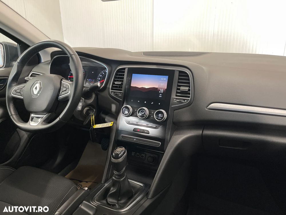 Renault Megane TCe 140 GPF Zen - 9