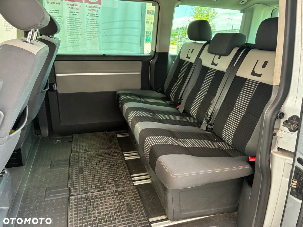 Volkswagen Multivan - 11