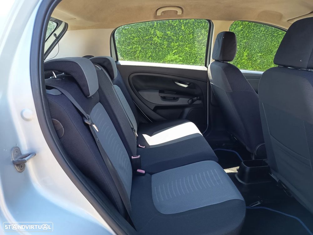 Fiat Grande Punto - 15