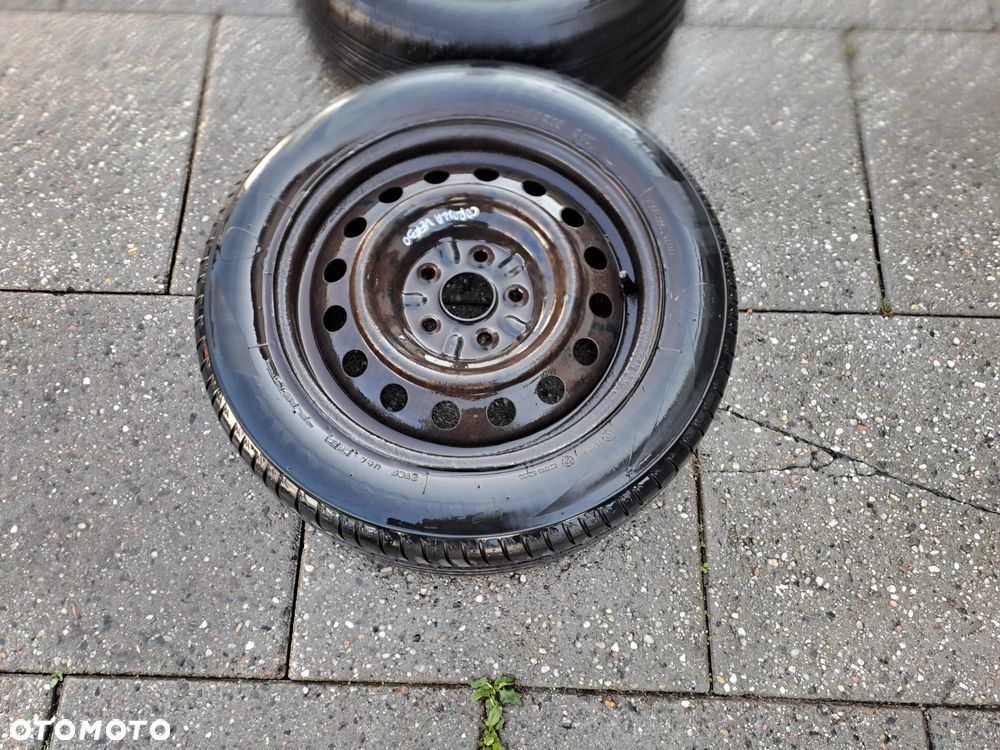 Toyota Corolla Verso komplet felg stalowych z oponami 205/55 R16 5x114,3 - 2