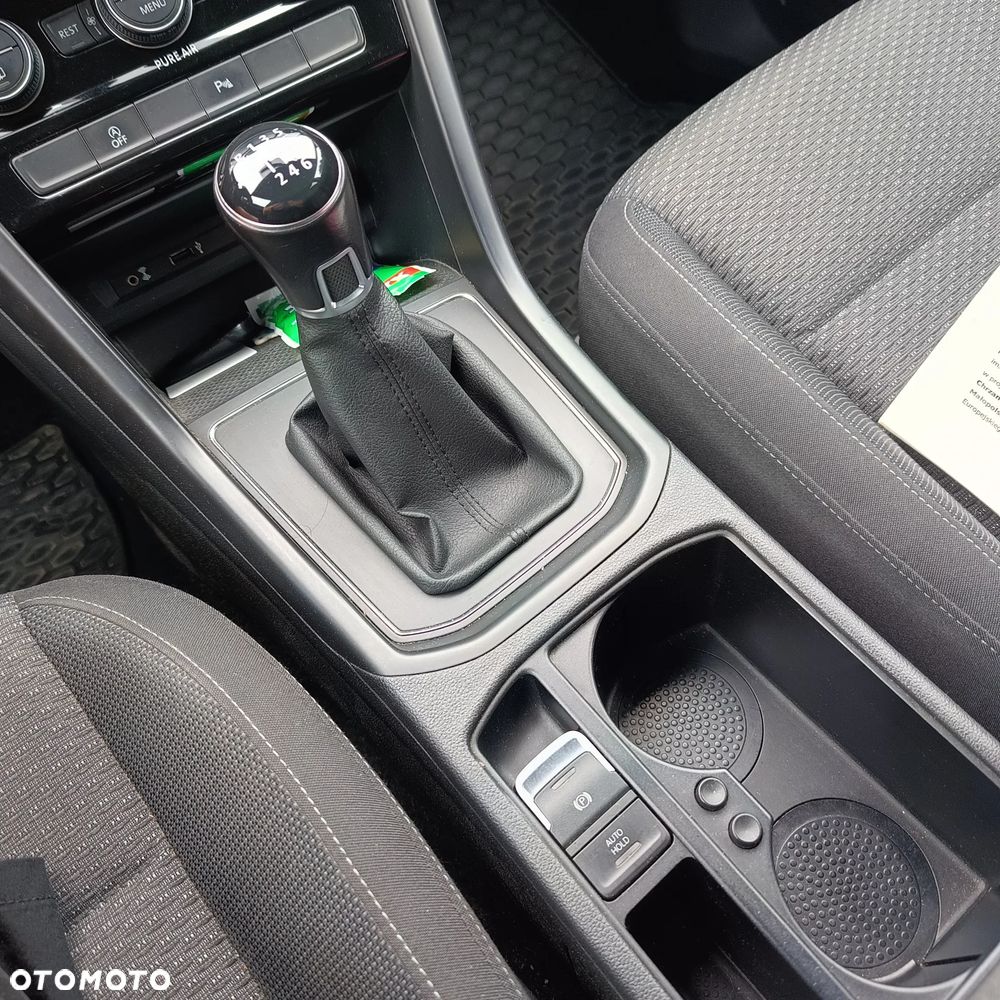 Volkswagen Touran 2.0 TDI BMT Comfortline - 17