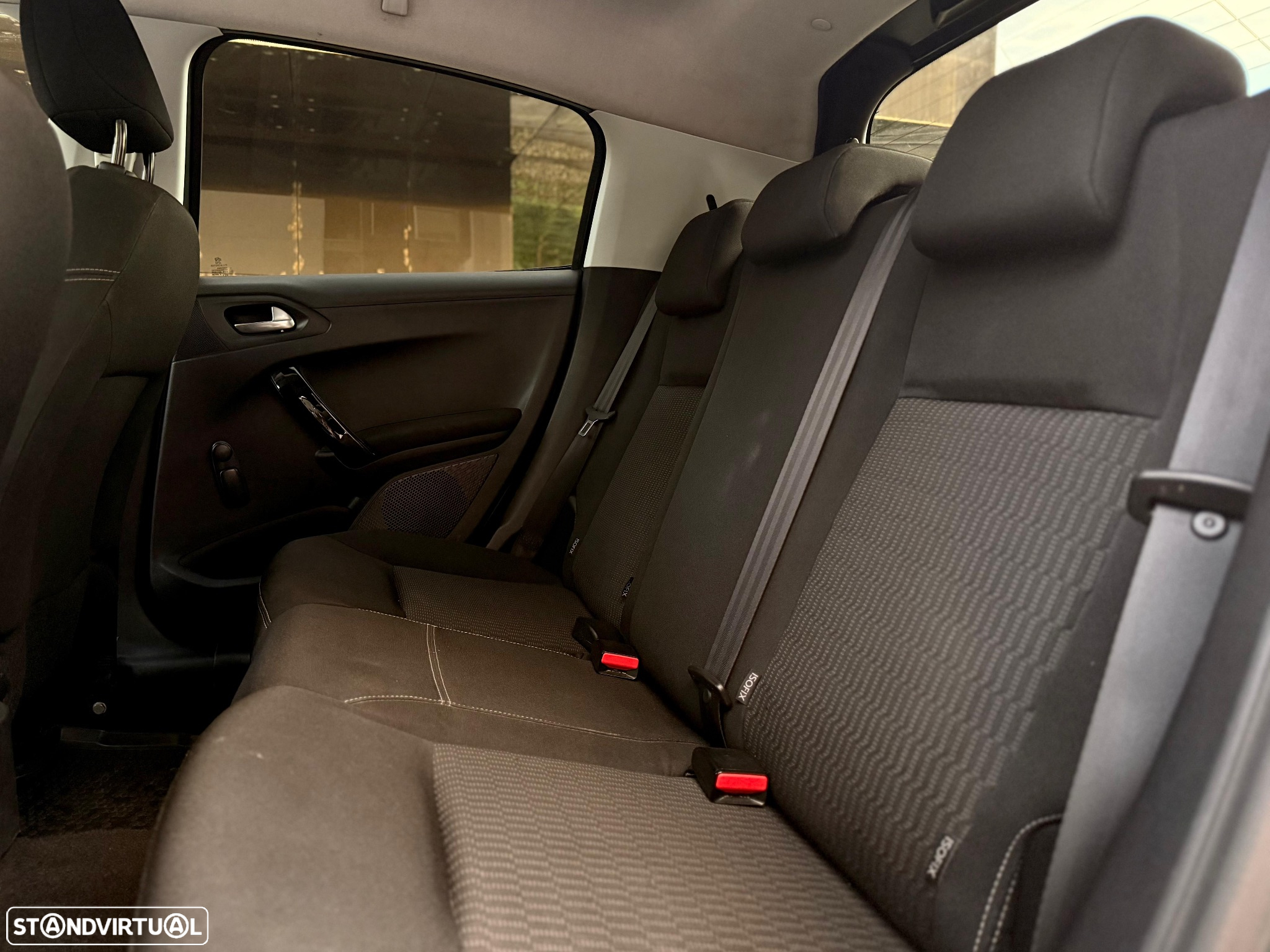 Peugeot 208 1.2 VTi SE Style - 38