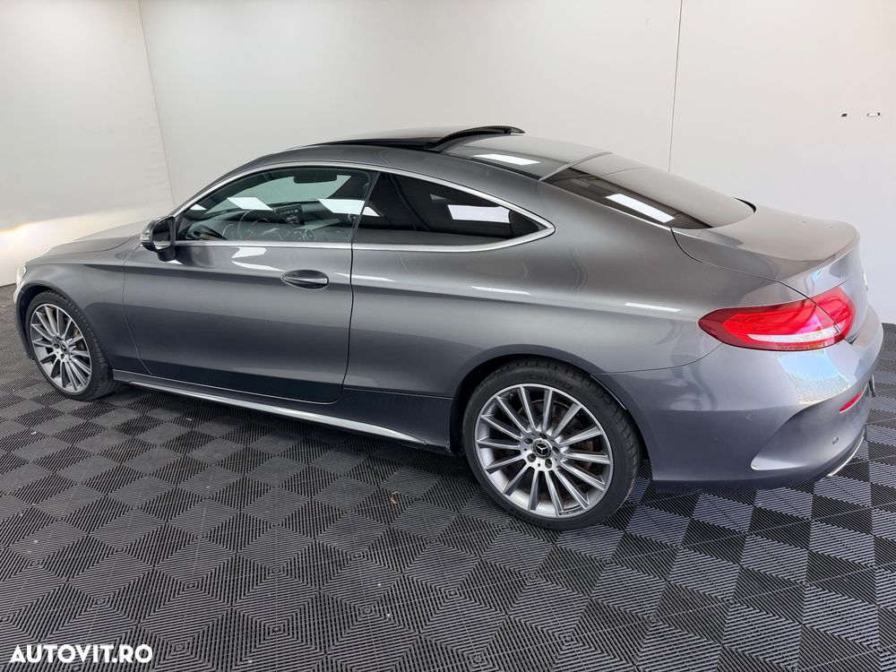 Mercedes-Benz C 180 9G-TRONIC AMG Line - 32