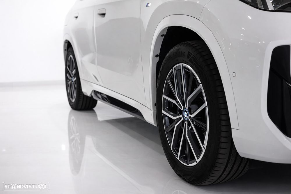 BMW iX1 xDrive30 Pack Desportivo M - 7