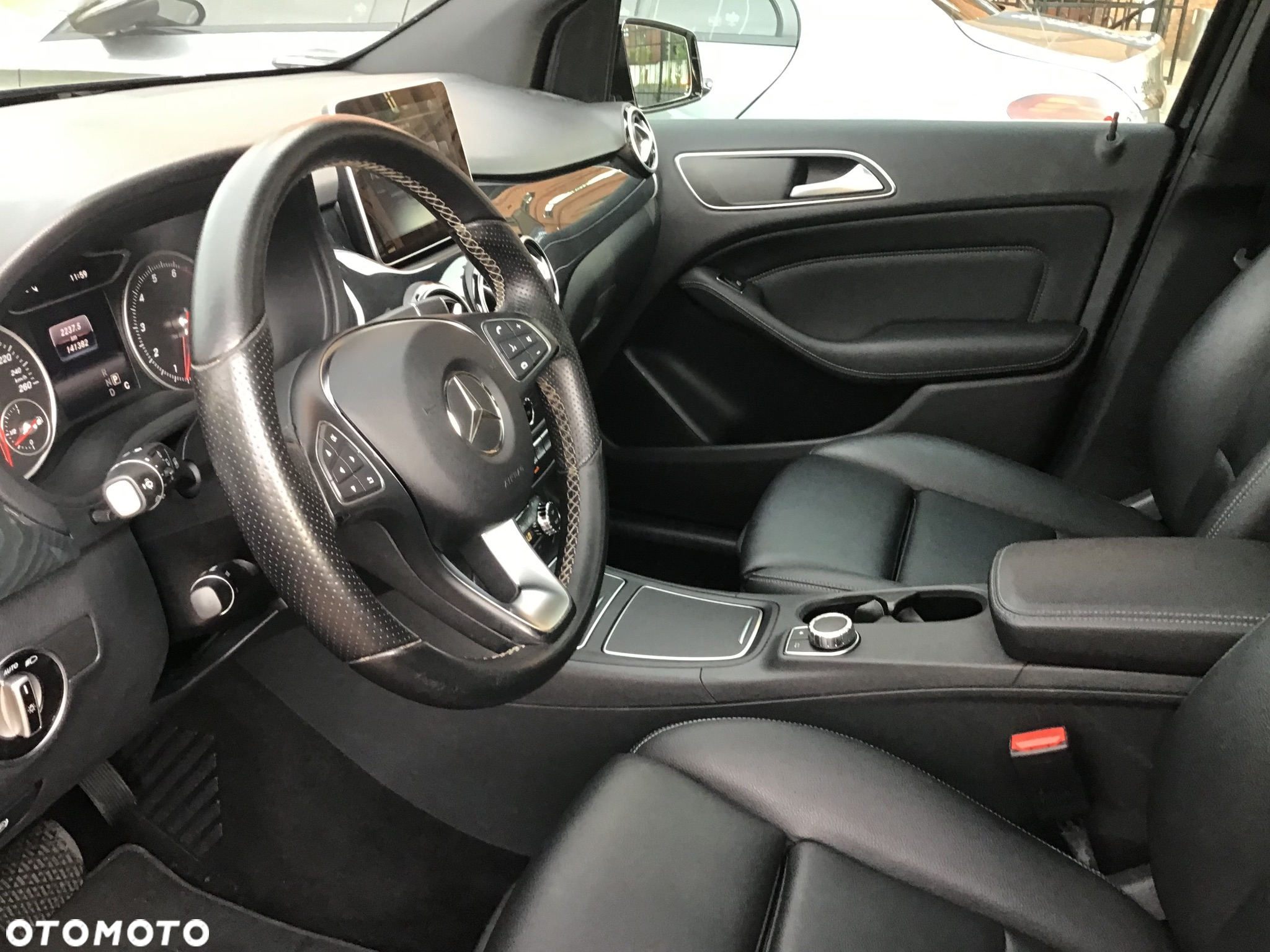 Mercedes-Benz Klasa B 250 4Matic 7G-DCT Edition - 27