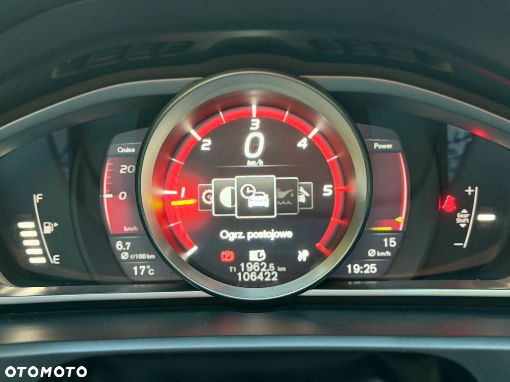 Volvo V40 D2 Drive-E Momentum - 31