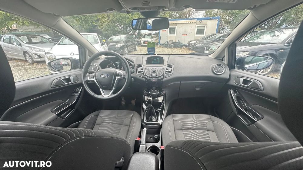 Ford Fiesta - 22
