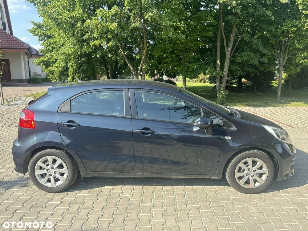 Kia Rio - 8