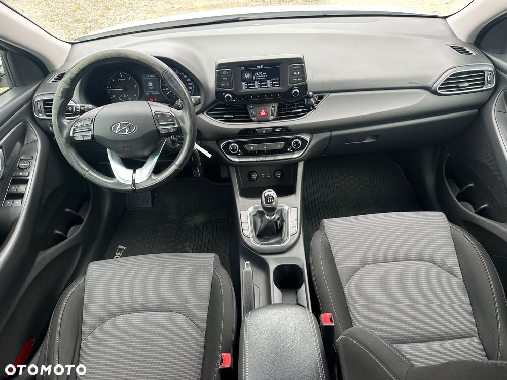 Hyundai i30 1.6 CRDi Classic + - 15