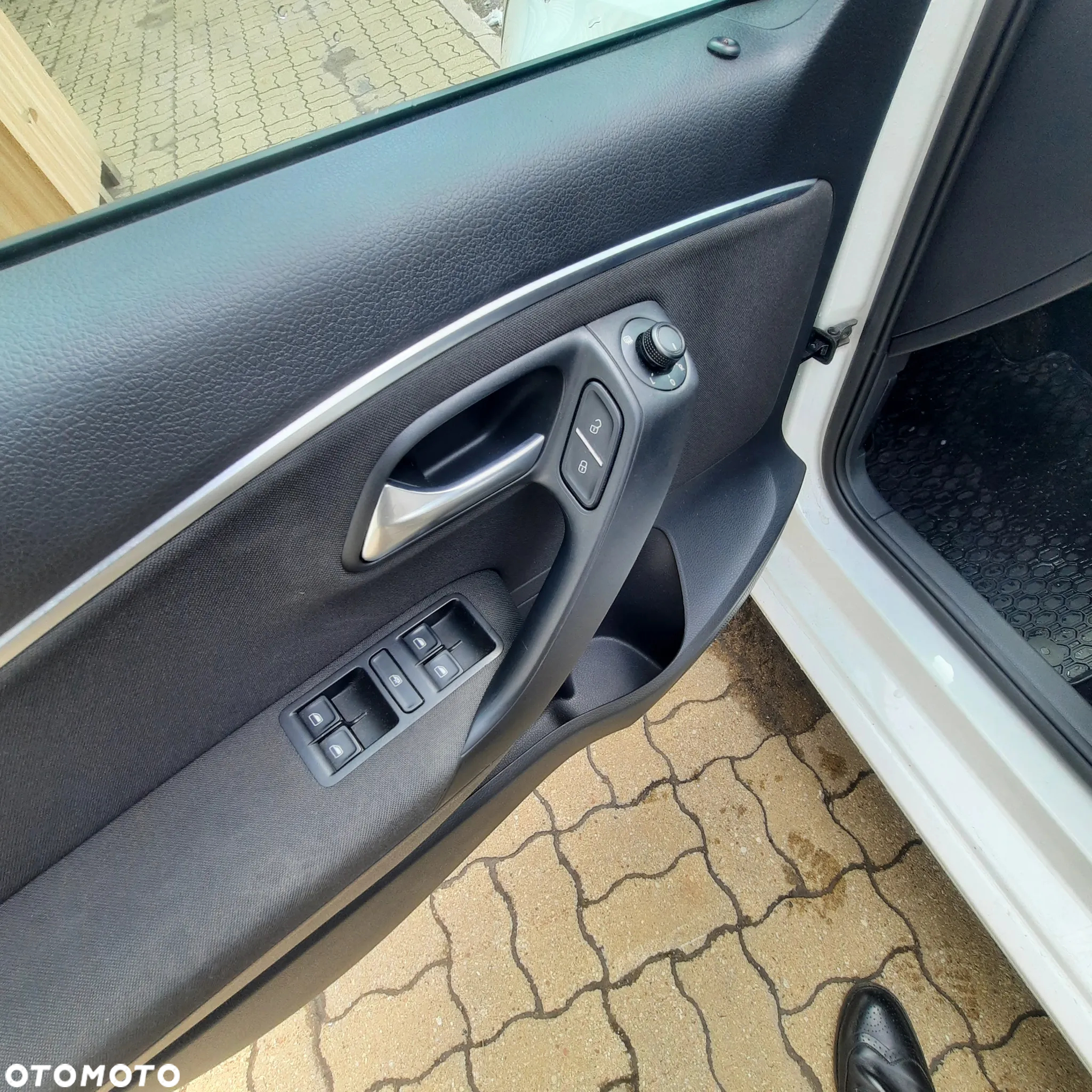 Volkswagen Polo 1.4 TDI (Blue Motion Technology) Comfortline - 17