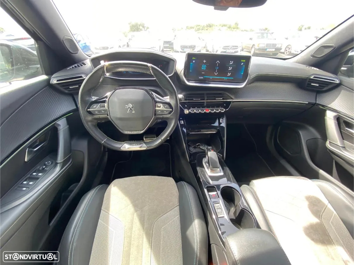 Peugeot e-2008 50 kWh GT Pack - 27