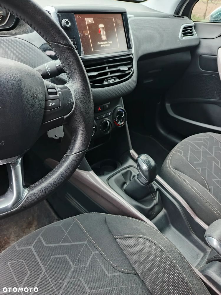 Peugeot 2008 PureTech 82 Style - 10