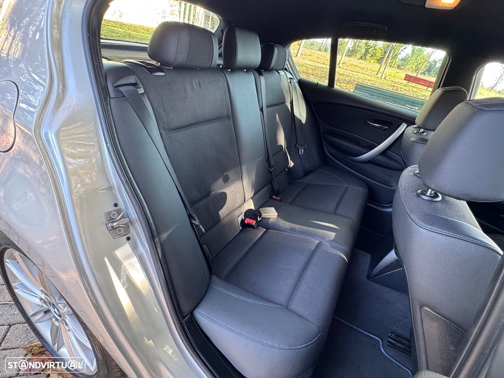 BMW 116 d Pack M - 24