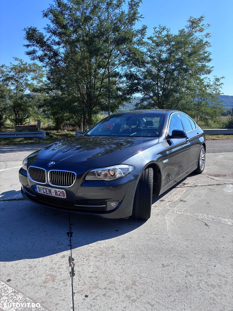 BMW Seria 5 520i Aut. - 2