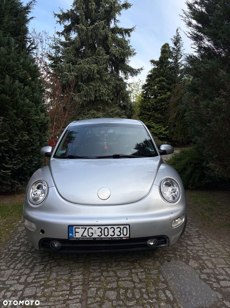 Volkswagen New Beetle - 4