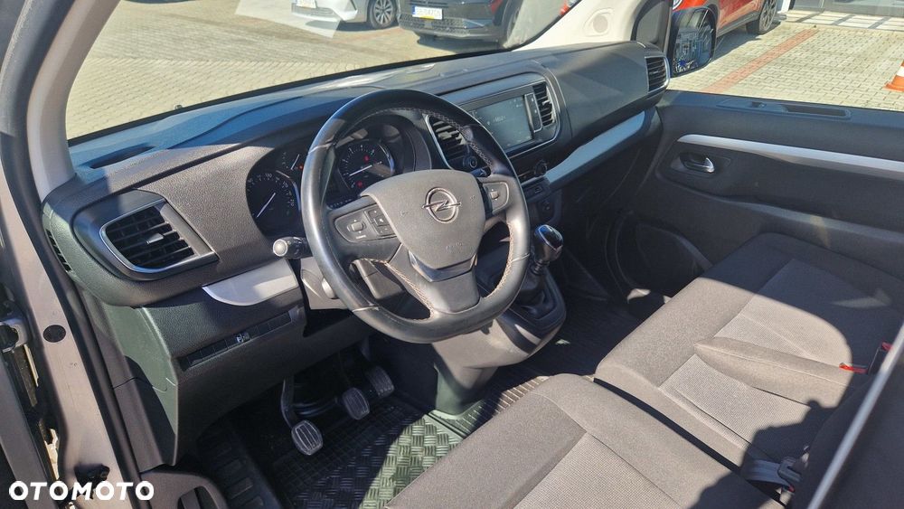 Opel Vivaro - 11