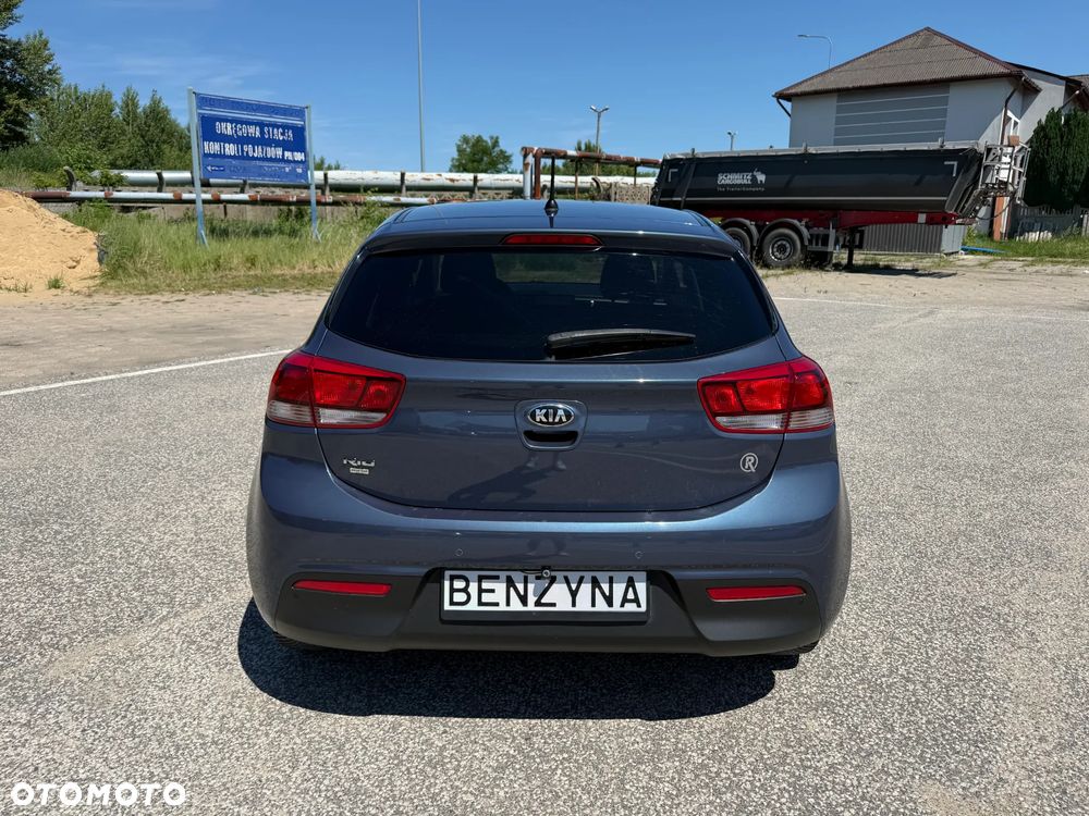 Kia Rio 1.2 Business Line - 32