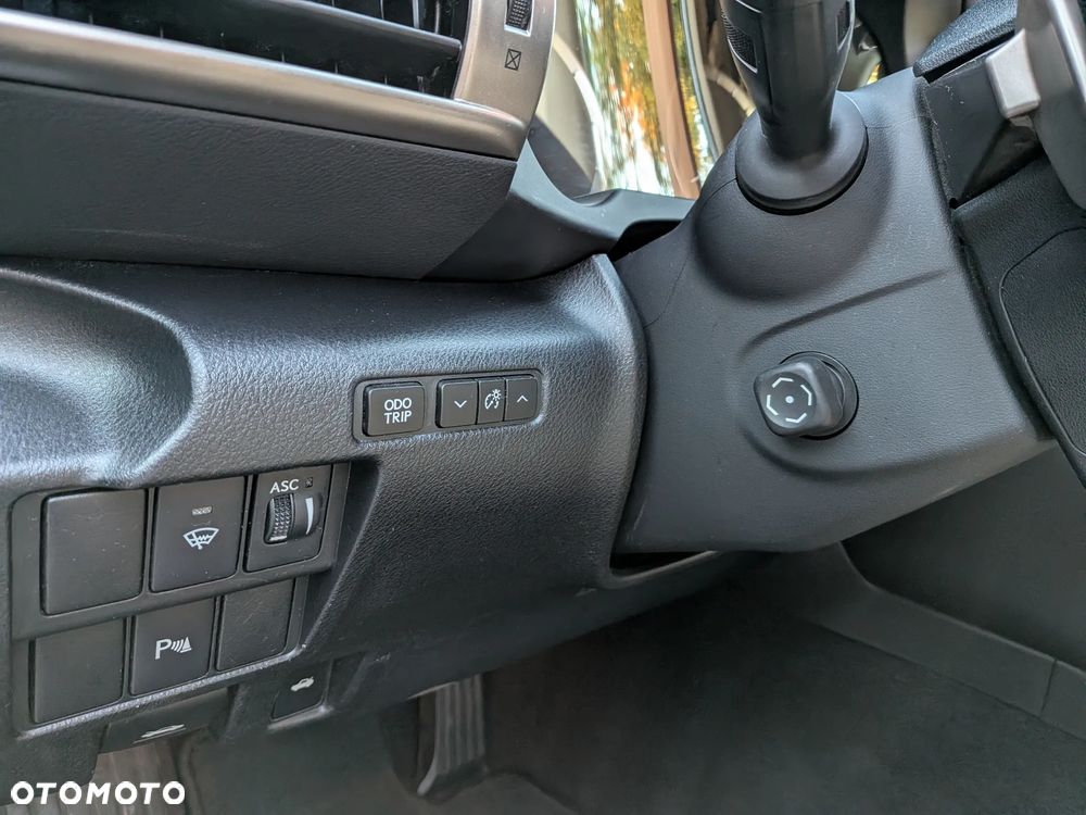 Lexus IS 300h Prestige - 25