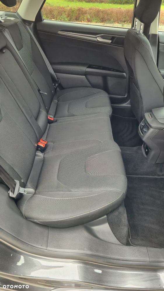 Ford Mondeo 2.0 EcoBlue Titanium - 28