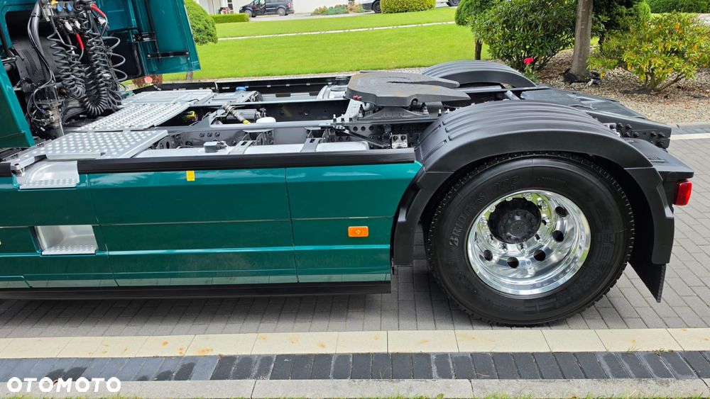 Volvo ///FH500///2023///GLOBETROTTER/// XXL///HYDRAULIKA///FULL LED///VIRTUAL COCPIT///ALUFELGI///KLIMATYZACJA POSTOJOWA///NAWIGACJA///TV///WAGA/// KAMERA///STAN BARDZO DOBRY - 17