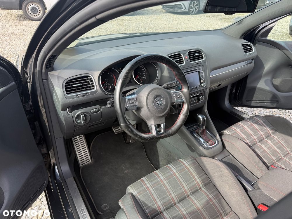 Volkswagen Golf 2.0 GTI DSG - 11