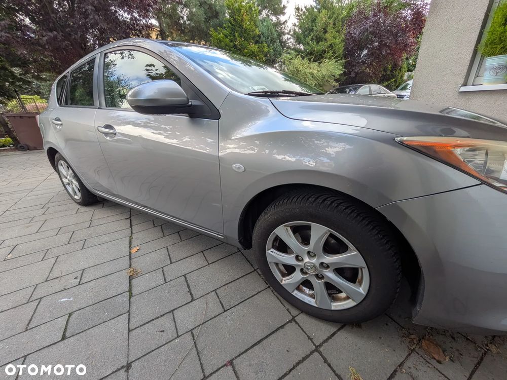 Mazda 3 1.6 Active + - 16