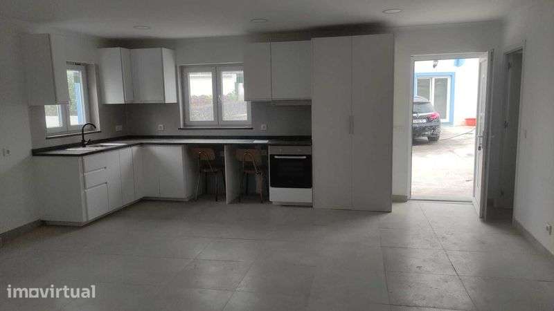 Vivenda com 3 quartos e 2 casas de banho - Grande imagem: 4/12