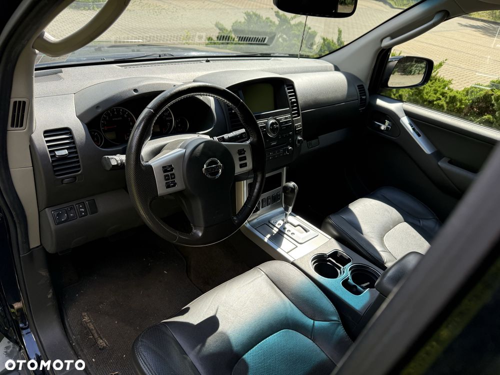 Nissan Pathfinder - 6