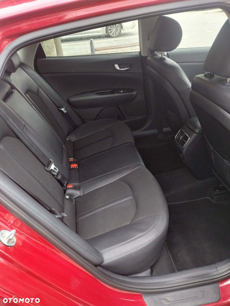Kia Optima - 8