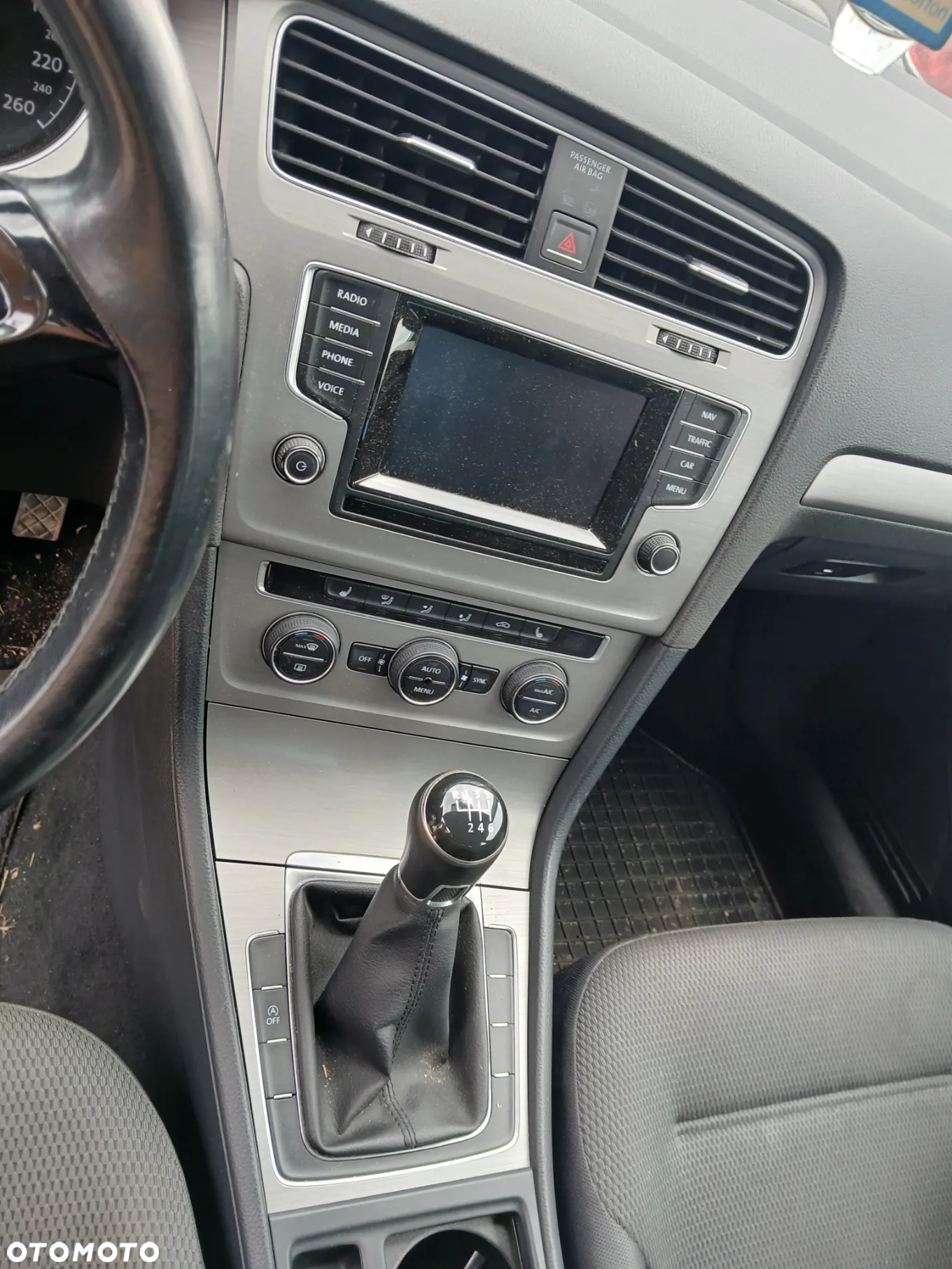 volkswagen golf VII variant fotel fotele kanapa deska kokpit podsufitka boczek boczki klamka - 5