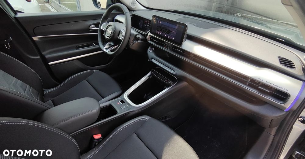 Jeep Avenger 54kWh Altitude - 17