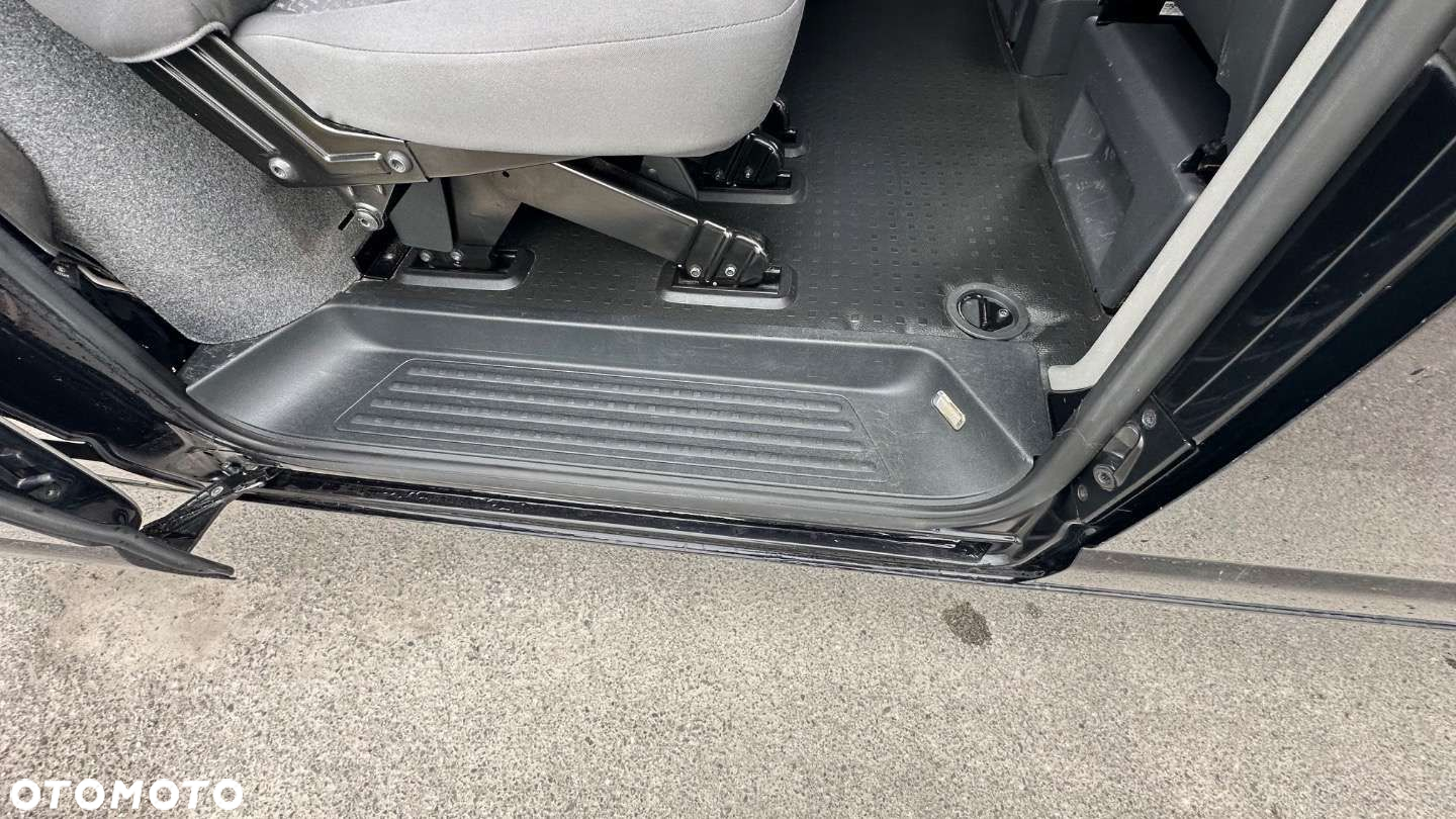 Volkswagen Transporter - 29
