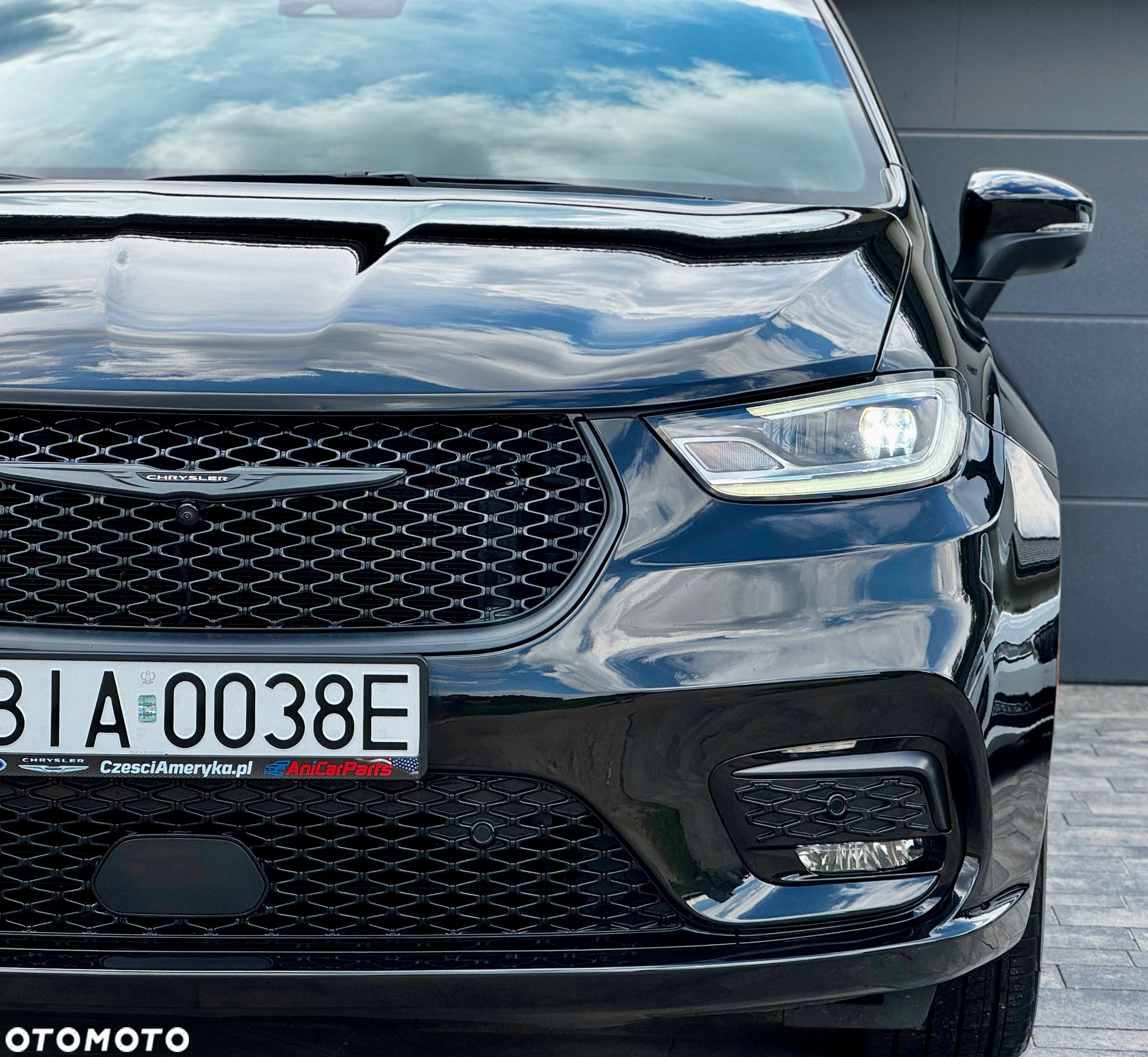 Chrysler Pacifica - 17