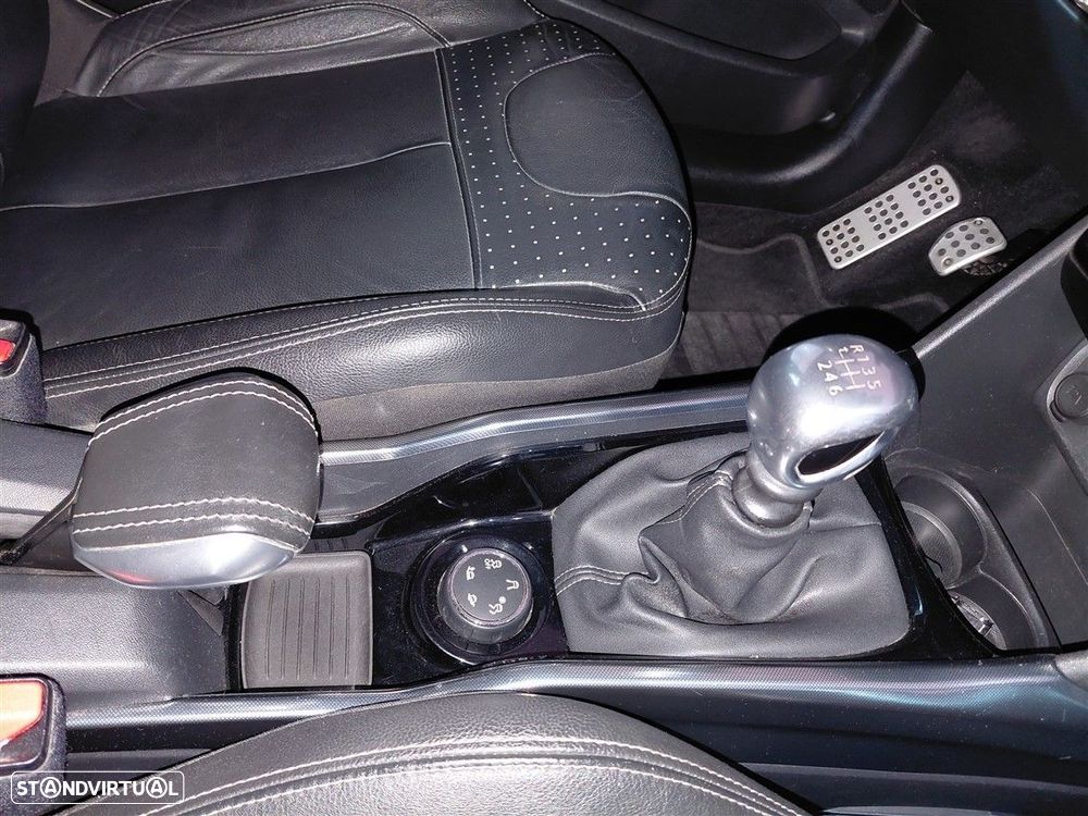 Peugeot 2008 - 22