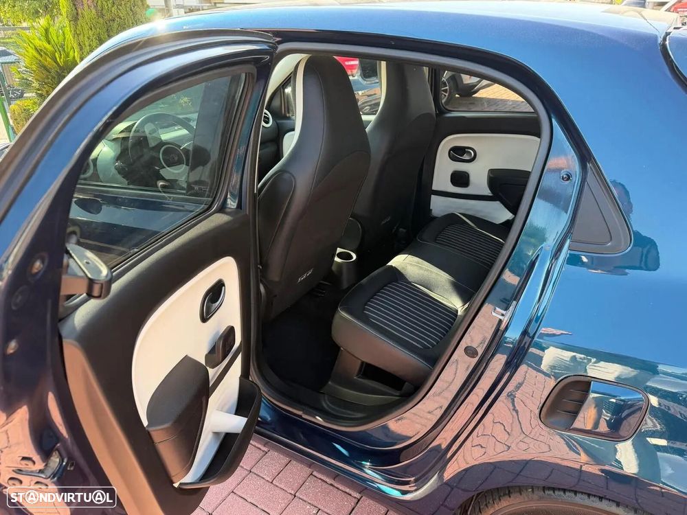 Renault Twingo Z.E. 22 Intens - 19