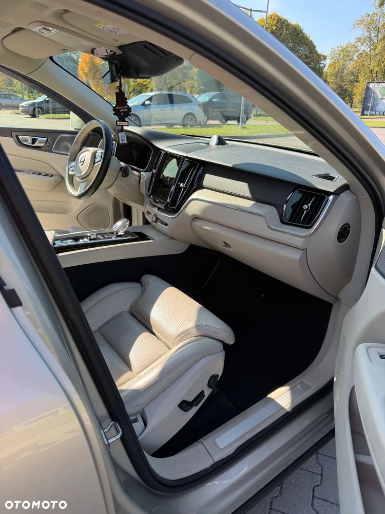 Volvo XC 60 B5 D AWD Inscription - 13