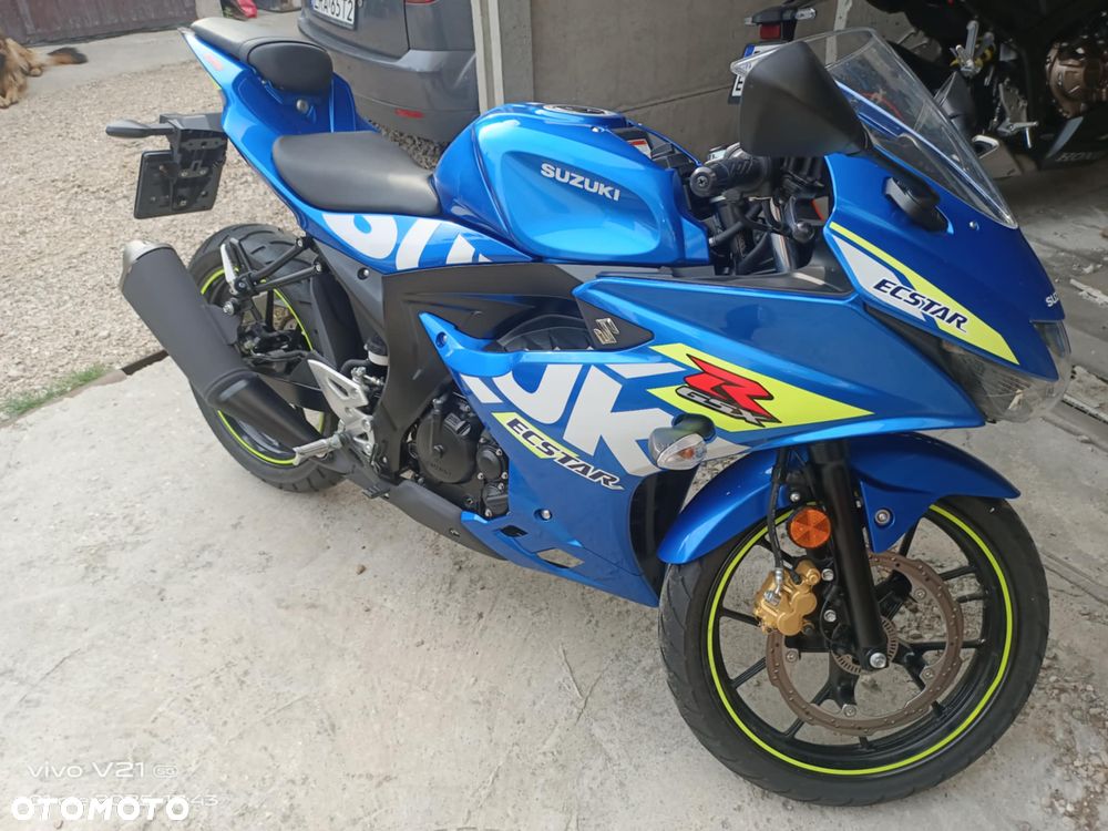 Suzuki GSX-R - 1