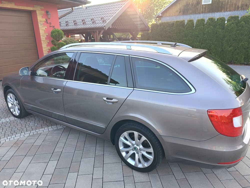 Skoda Superb 2.0 TDI DSG Exclusive - 12